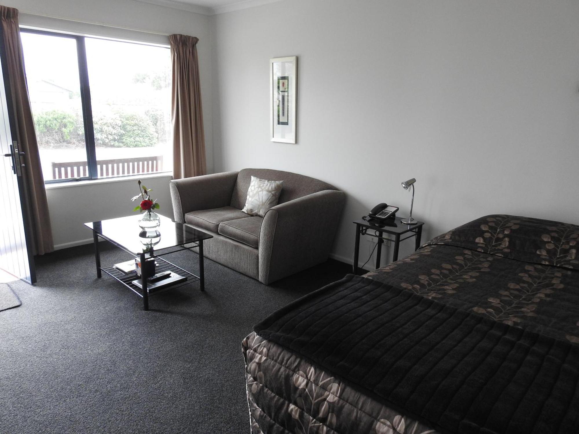Tudor Lodge Motel Хауера Екстериор снимка