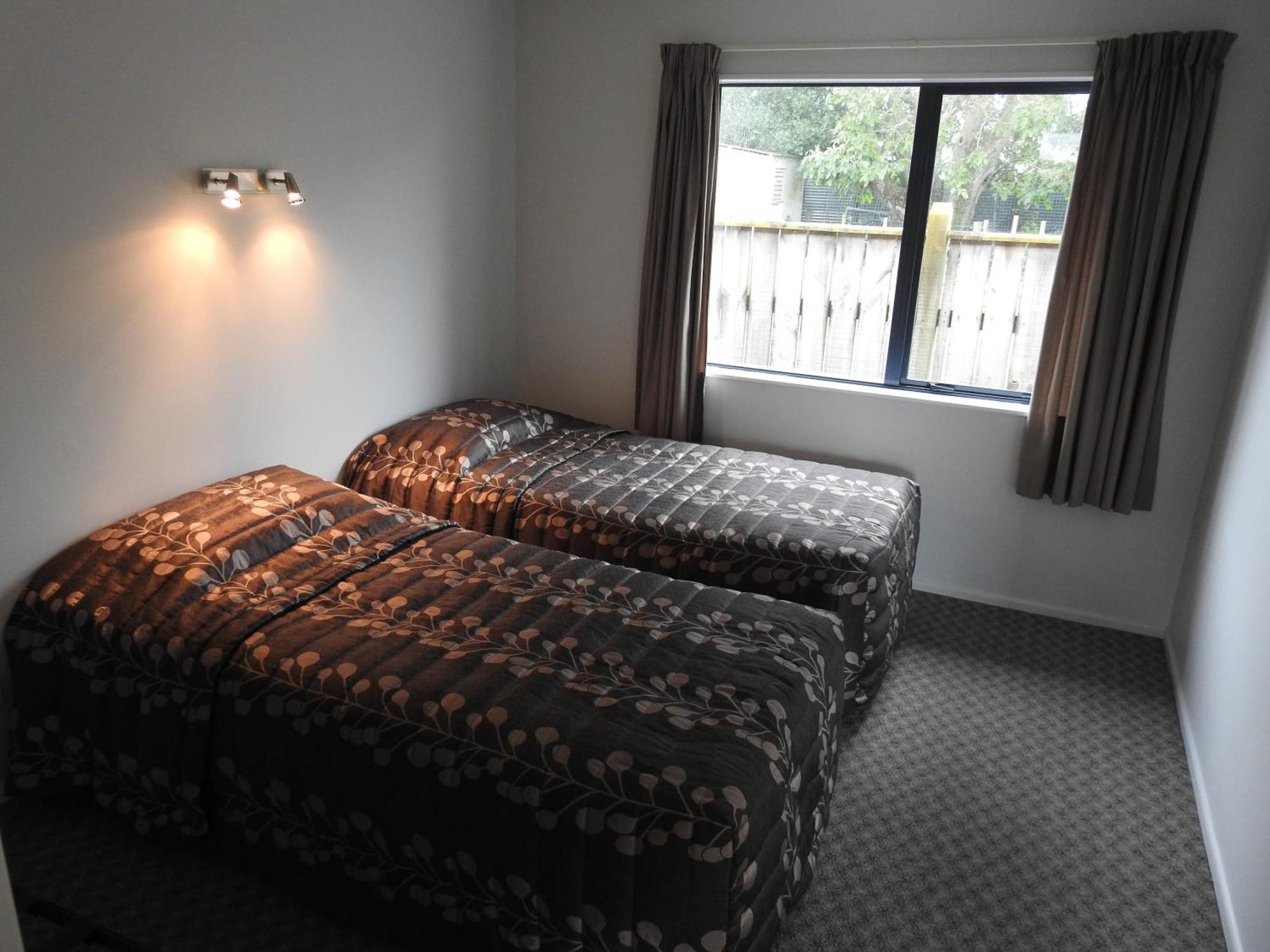 Tudor Lodge Motel Хауера Екстериор снимка