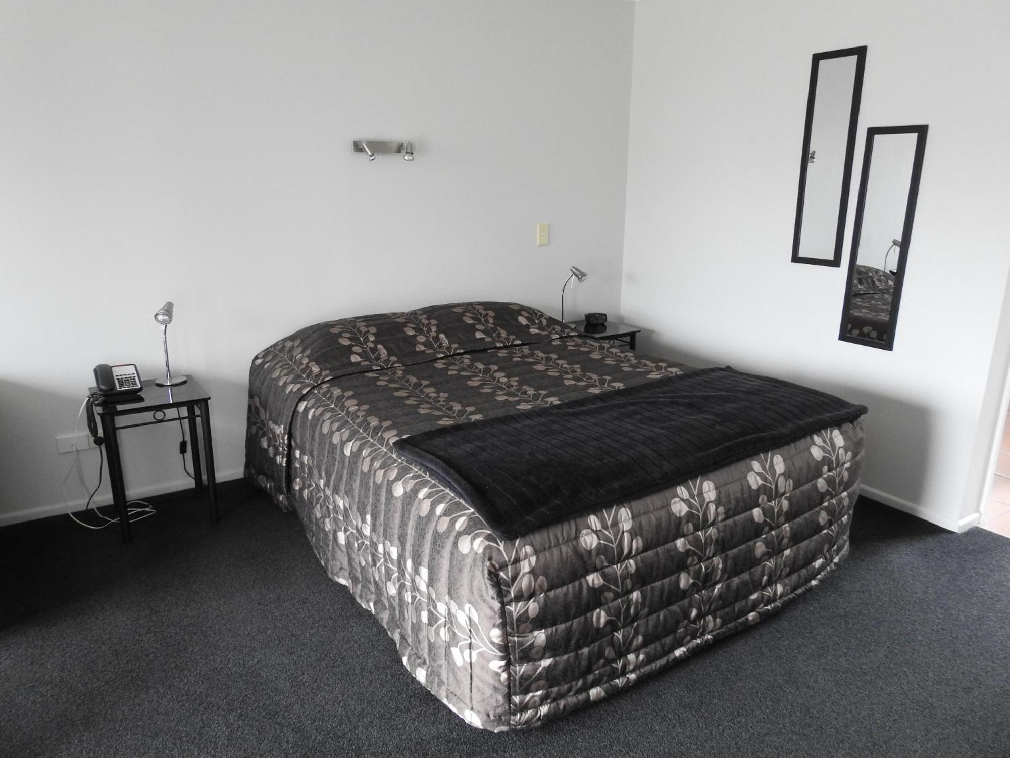 Tudor Lodge Motel Хауера Екстериор снимка
